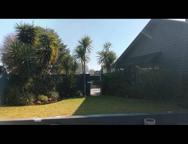 4 BEDROOM HOUSE FOR SALE IN GREENHILLS